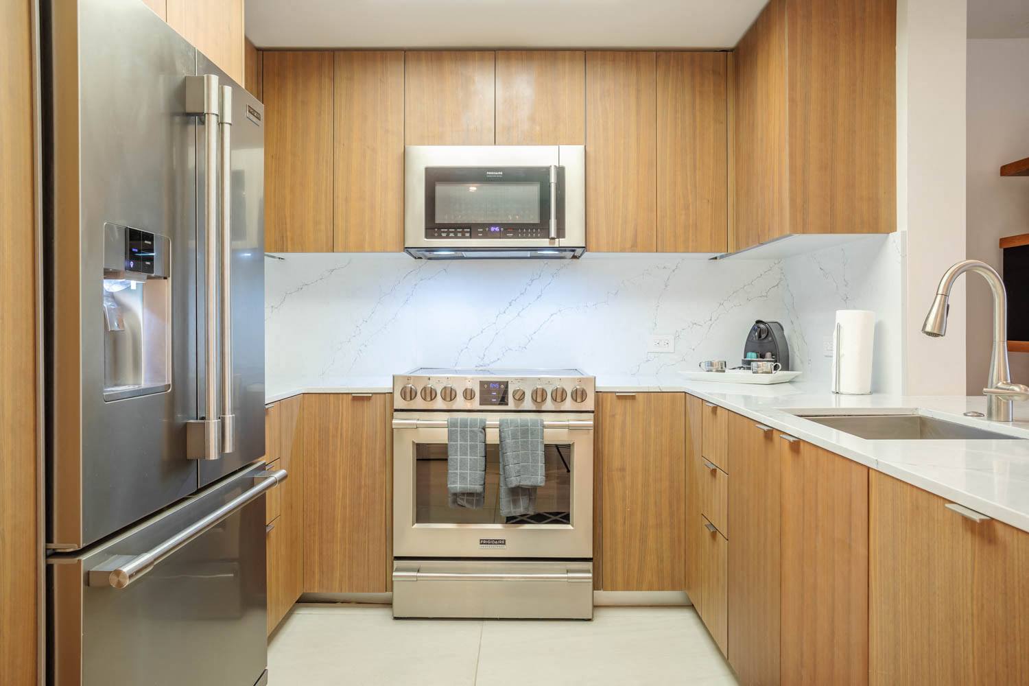 Wilshire-Margot-furnished-two-bedroom